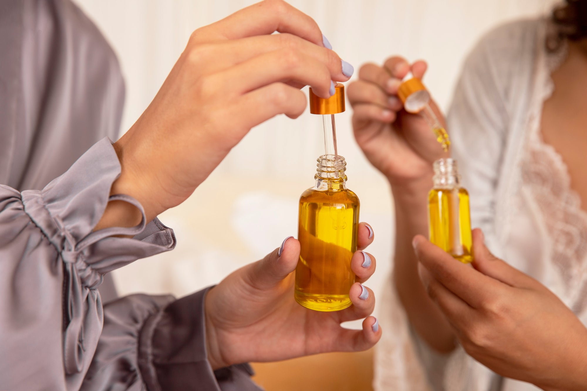A Beginner’s Guide to Buying Attar Online — What to Look For